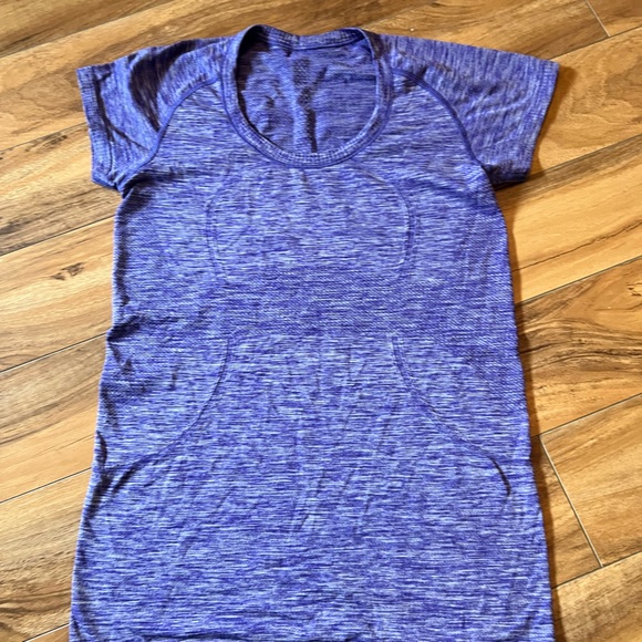 LULULEMON Short sleeved Swiftly in Bruised Berry - Picture 1 of 2